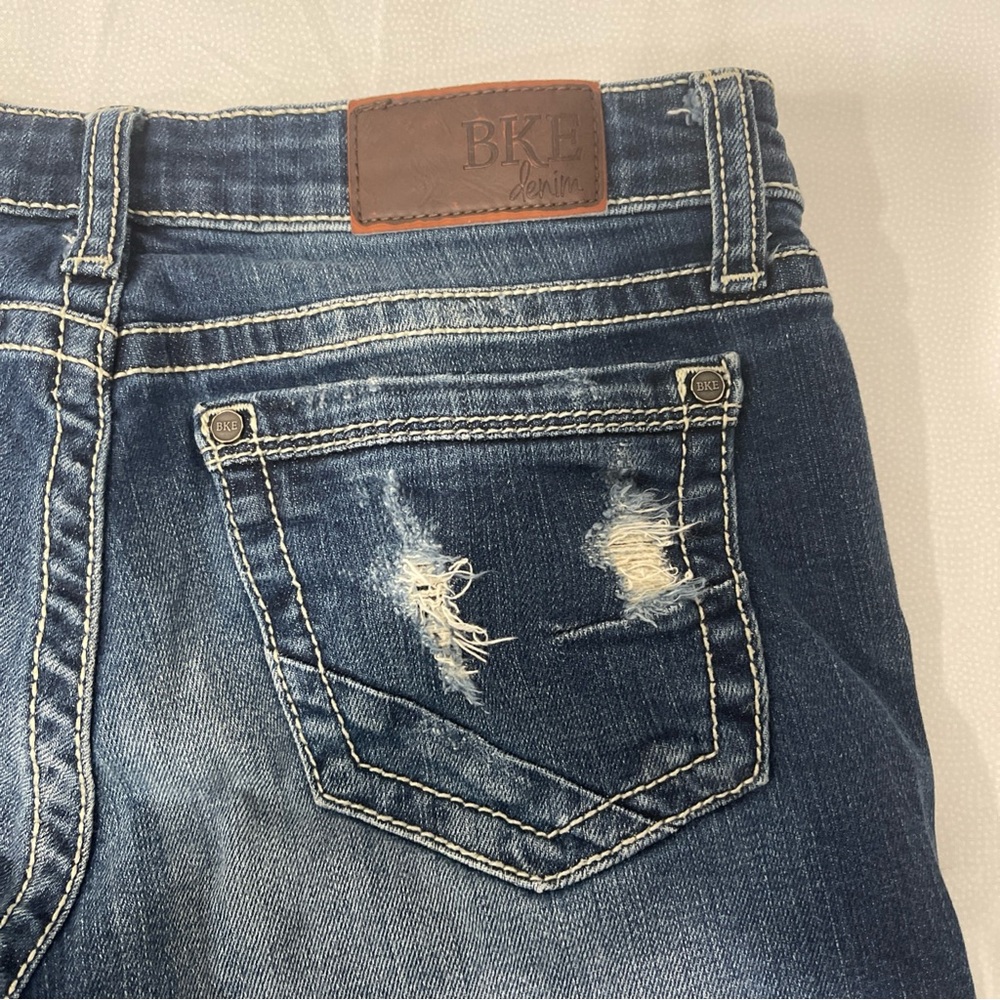 BKE Women's Size 27 Stella  Distressed Denim Jean Shorts Frayed, Grunge - Picture 3 of 8